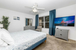 Beautiful Modern 4 Bed 3 Bath Townhome